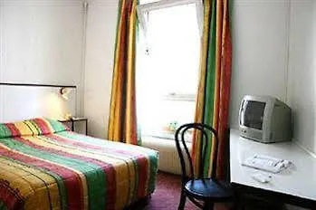 Hotel Merryl 3*